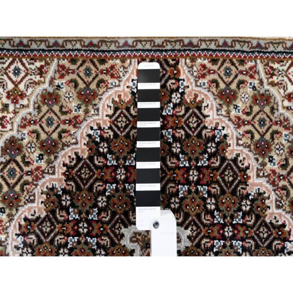 2'10"x5'4" Fish Medallion Design Tabriz Mahi Wool Hand Knotted Black Oriental Rug  - 62532 - Image 5