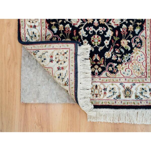 2'4"x4'9" Midnight Blue, Nain with Center Medallion Flower Design, 250 KPSI, Hand Knotted, Natural Wool, Oriental Rug  - 65377 - Image 4