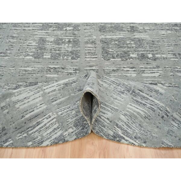 10'1"x10'1" Dark Grey, Hand Spun Undyed Natural Wool, Hand Knotted, Modern Design, Round Oriental Rug  - 65640 - Image 6