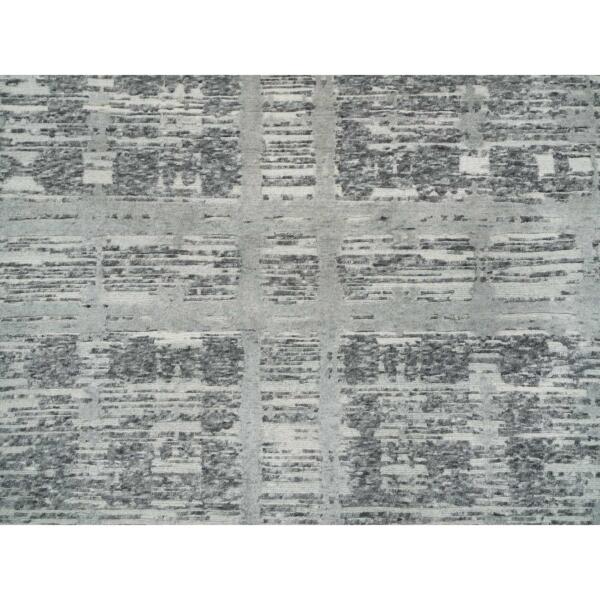 10'1"x10'1" Dark Grey, Hand Spun Undyed Natural Wool, Hand Knotted, Modern Design, Round Oriental Rug  - 65640 - Image 9