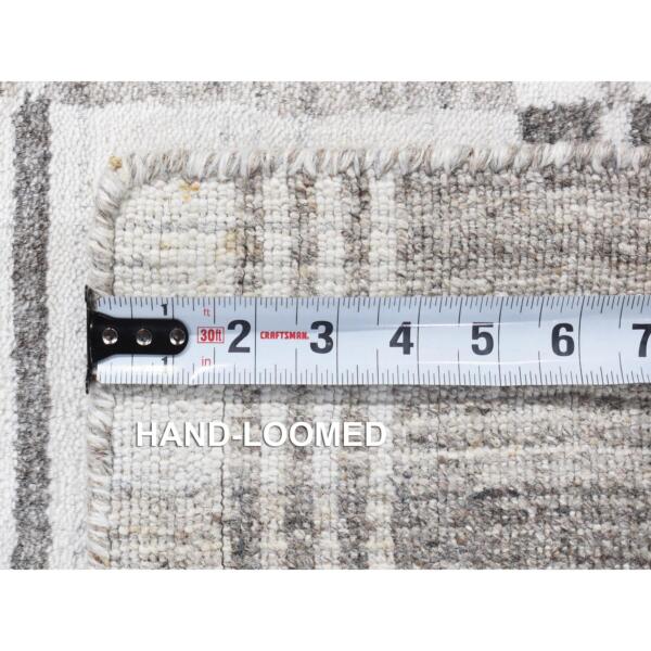 2'x3' Ivory-Gray, Hand Loomed, Modern, Plaid Design, 100% Wool, Mat Oriental Rug  - 80371 - Image 7