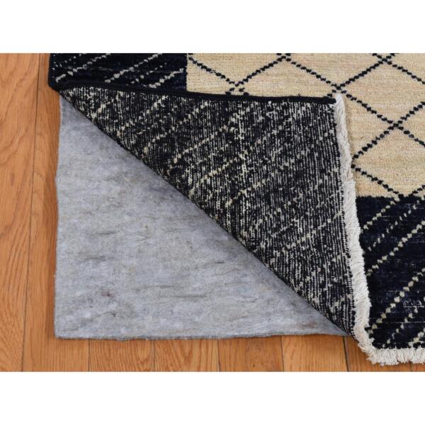 5'4"x8'3" Antique White, Pure Wool, Hand Knotted, Modern Gabbeh Crisscross Design, Oriental Rug  - 80957 - Image 4